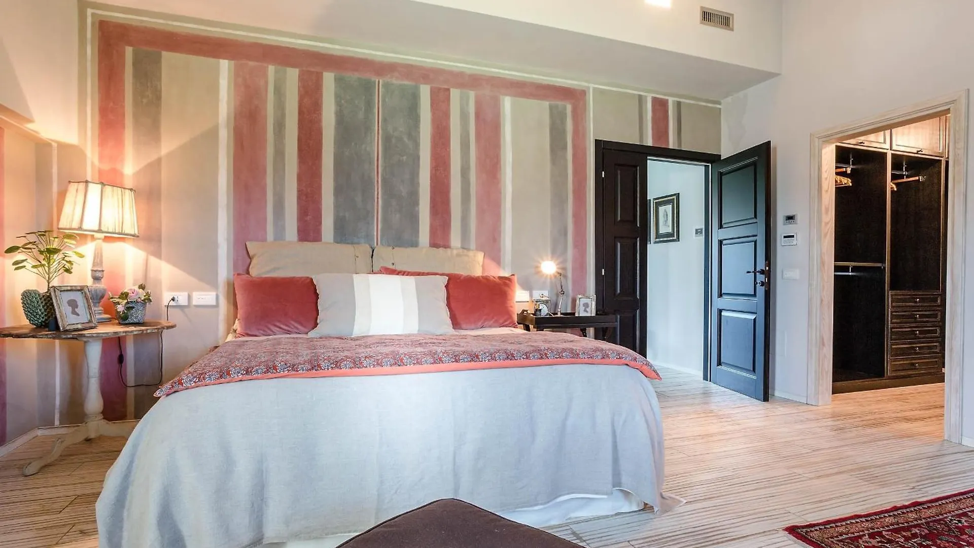 Villa Otto Luxury Tuscan Farmhouse With Pool Orentano